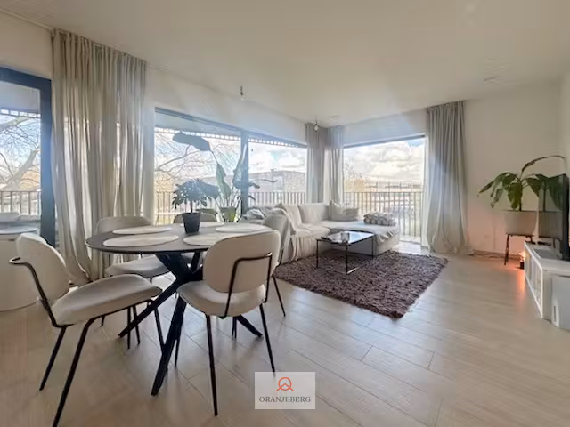 Modern appartement met staanplaats in groene parktuin - 16