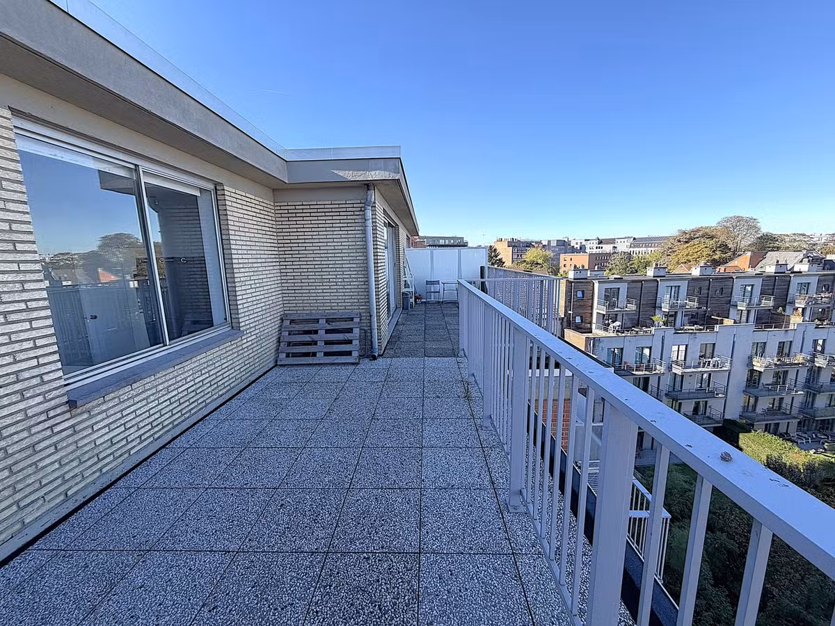 Gemeubileerde penthouse met terras en parkeerplaats - 8