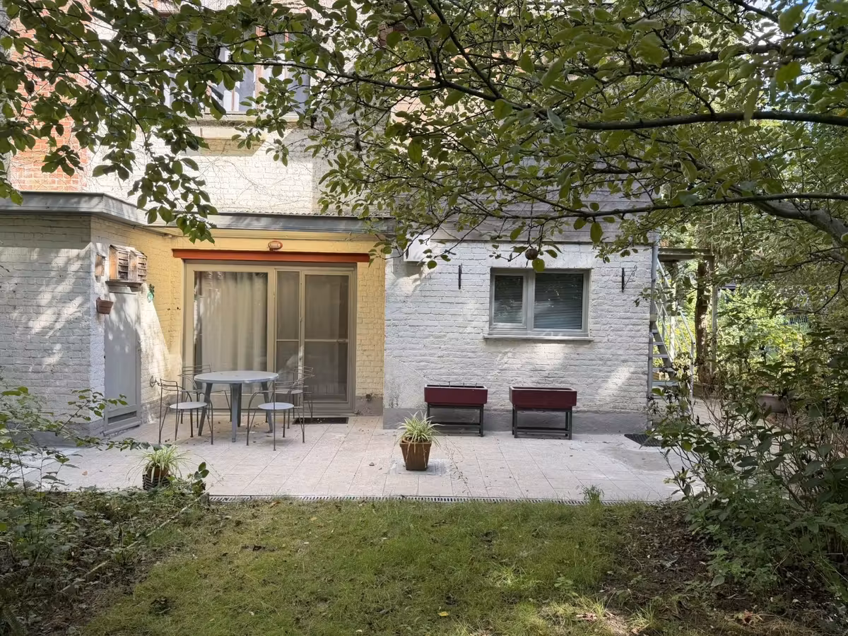 Appartement au rez-de-chaussée avec jardin à Sint-Amandsberg - 2