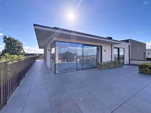 Exceptional new penthouse with large terrace - 3