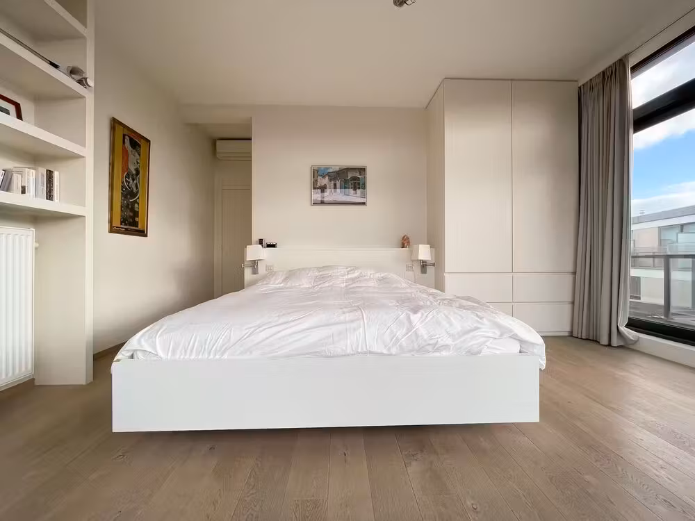 Furnished penthouse with parking space for rent in Ghent - 3