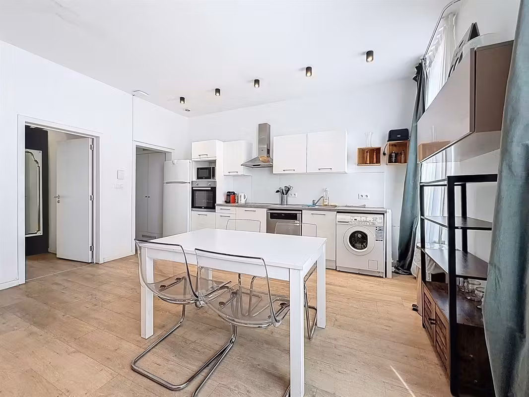 Schitterend gemeubileerd 1 slaapkamer appartement Gare du Midi - 3