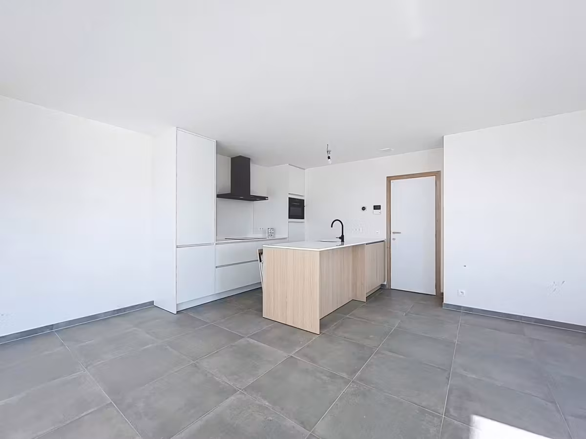 Lichtrijk 3 slaapkamer appartement te Oostakker - 3