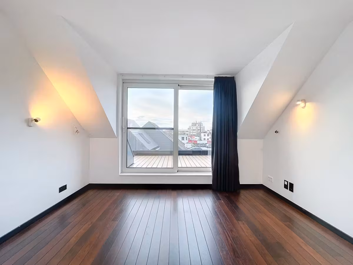 Volledig gerenoveerde stadswoning met 4 slaapkamers in Ledeberg - 15