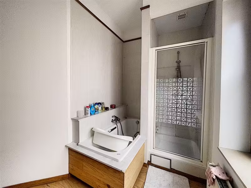 Downtown! Superb 3 bedroom apartment + terrace - 12