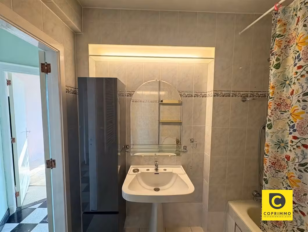 Spacious 3-bedroom apartment with terrace in Berchem - 19