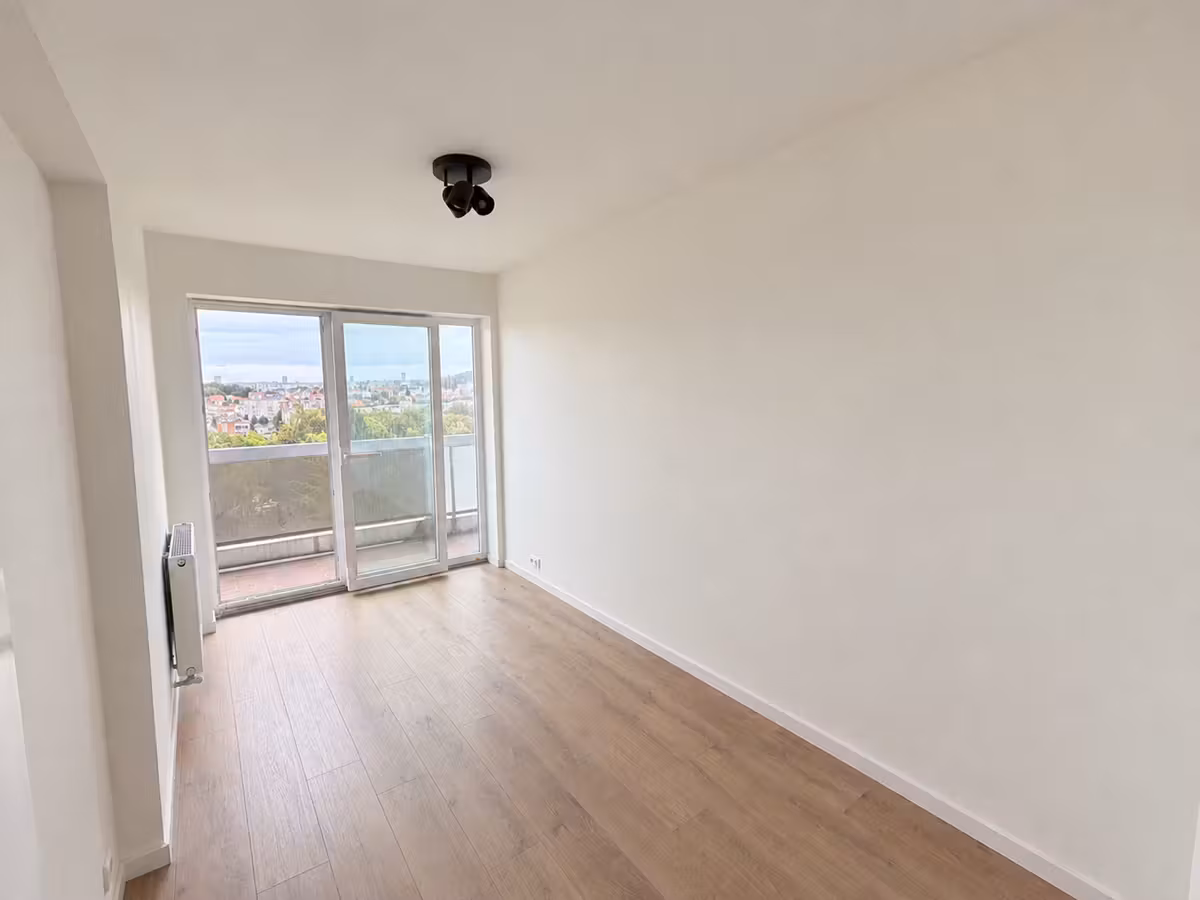 Gerenoveerd appartement met 2 slaapkamers - 8