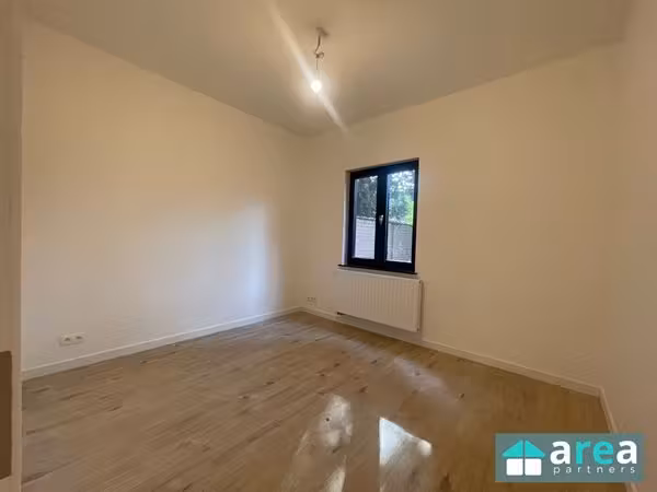 Instapklaar gelijkvloers appartement met 2 slaapkamers en ruime tuin - 11
