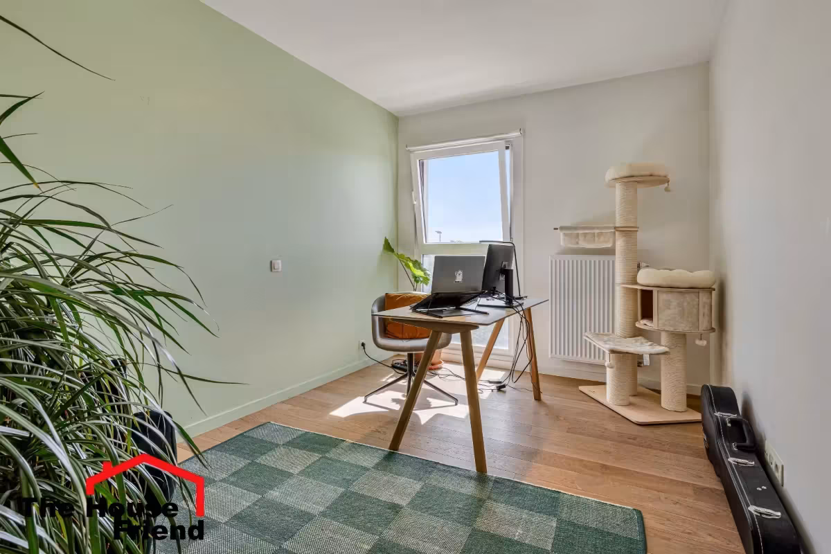 Zeer ruim penthouse met groot terras en garagebox - 12