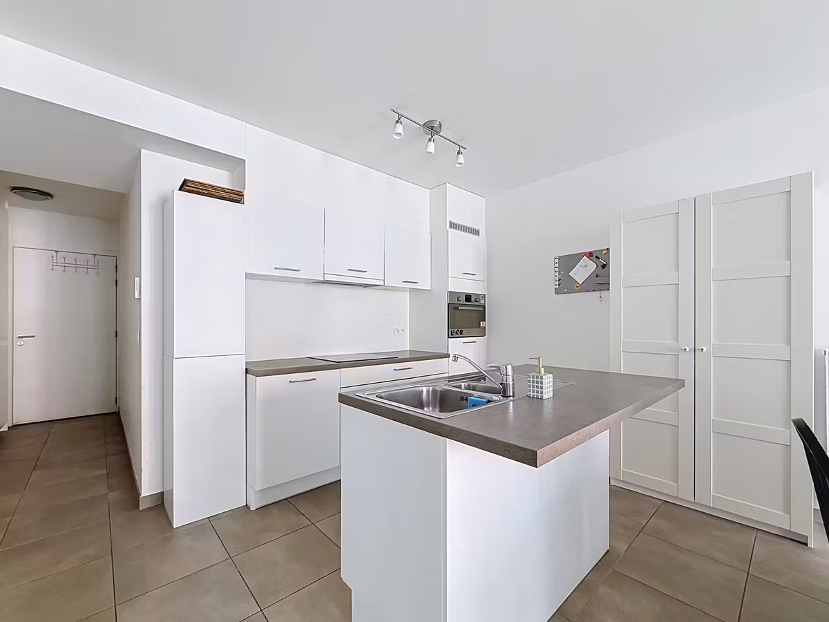 Lichtrijk 1 slaapkamer appartement te huur in Antwerpen met terras - 14