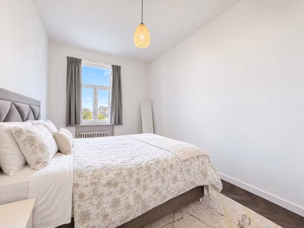 Three-bedroom apartment in Ixelles - 12