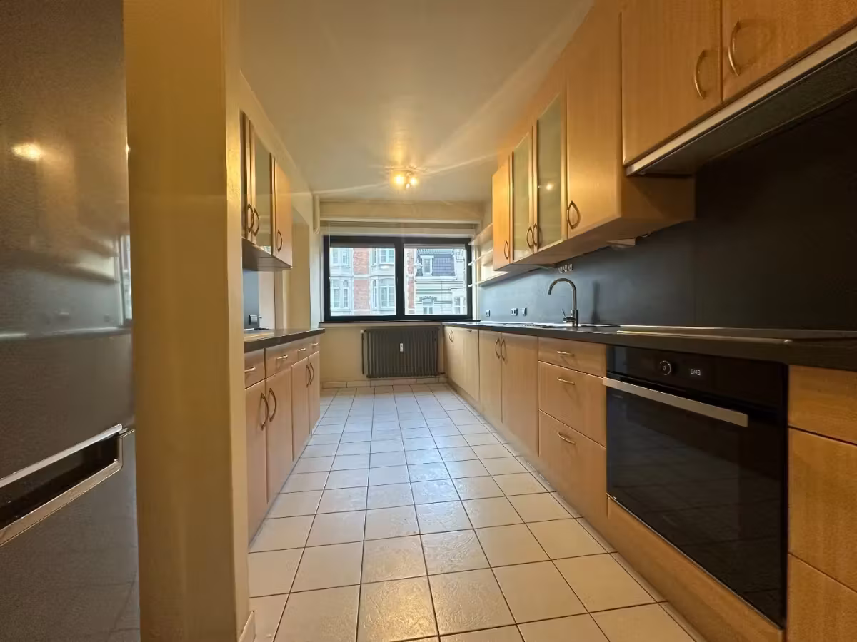 Ruim appartement vlakbij station Gent Sint-Pieters - 4