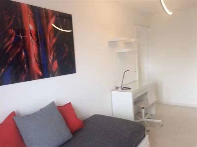 NATO! Beautiful 2-bedroom unfurnished apartment - 6