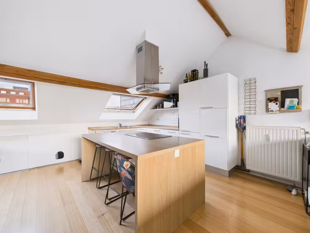 Licht gemeubileerd duplexappartement met 2 slaapkamers en balkon - 9