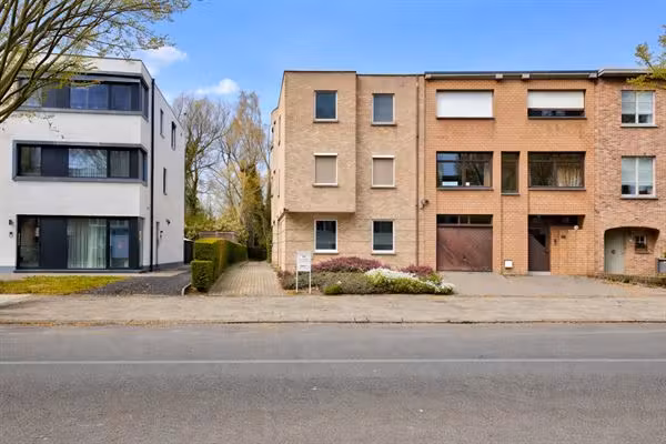 Instapklaar appartement met zonnig terras op toplocatie in Wilrijk - 2