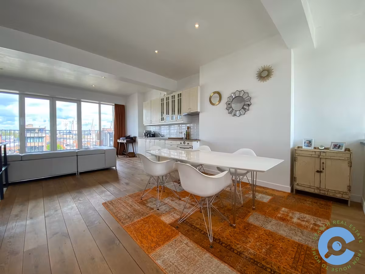 Appartement de toit avec 3 terrasses sur une situation de choix
