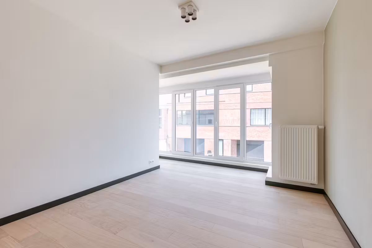 Woning met 5 slaapkamers en grote tuin in hartje Zwijnaarde - 15