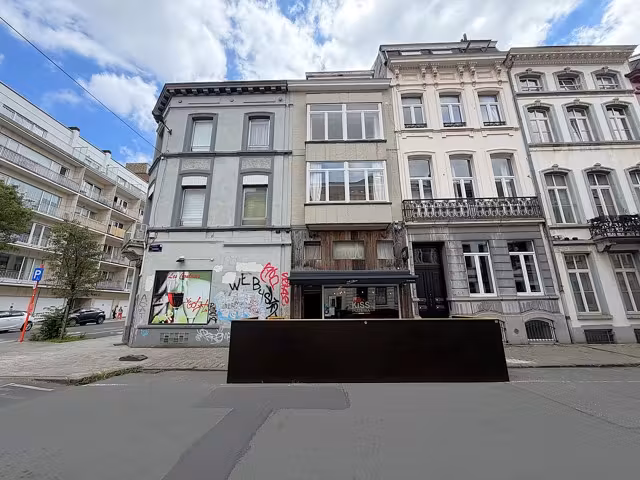 Lumineux studio entièrement rénové au Châtelain - 6