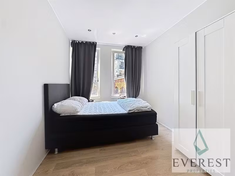 Place Flagey! Beautiful 2-bedroom furnished apartment - 9