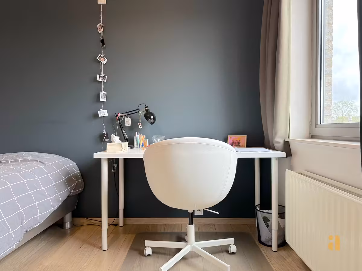 Zon, ruimte & torens: dit lichtrijke appartement heeft het allemaal! - 16