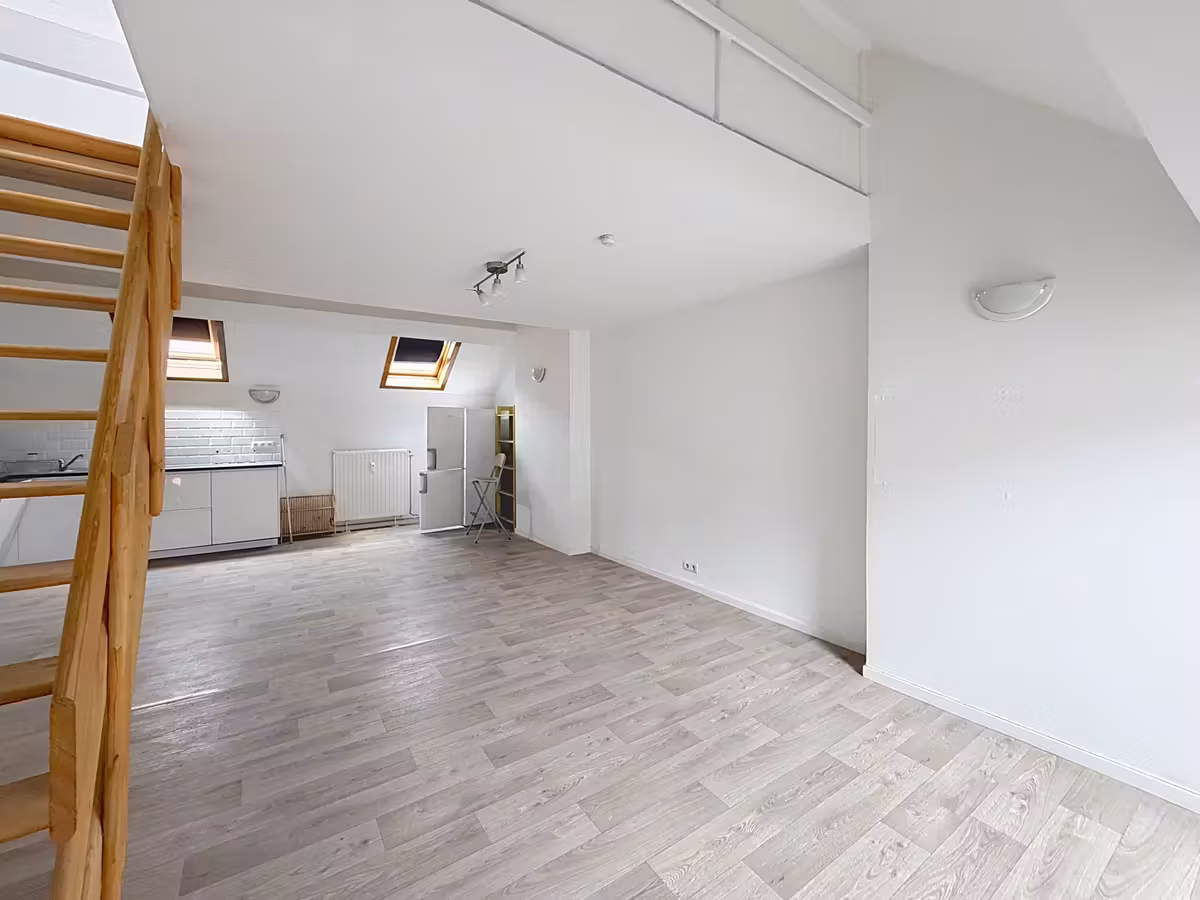Three-bedroom duplex with home office - 5