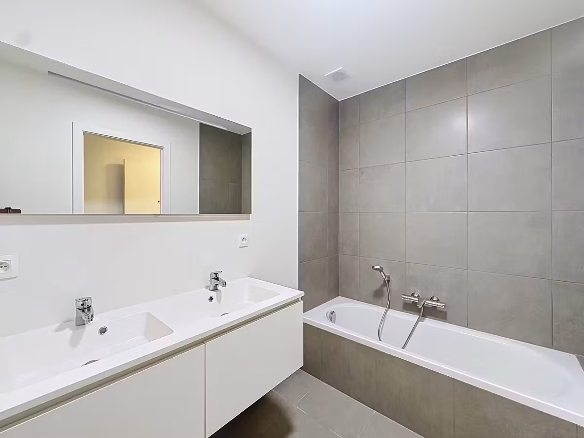 Brussel: Appartement (82m²) met 2 slaapkamers en een terras - 12
