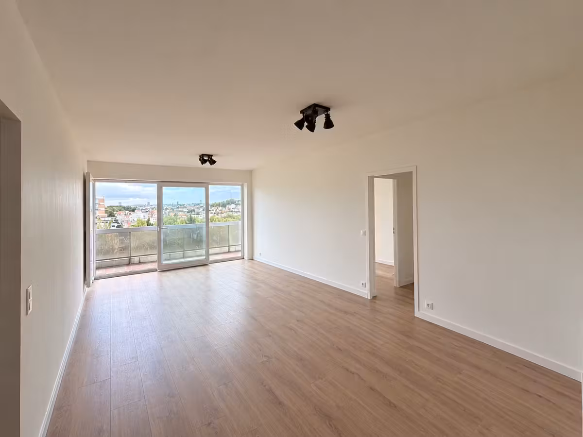 Gerenoveerd appartement met 2 slaapkamers - 1