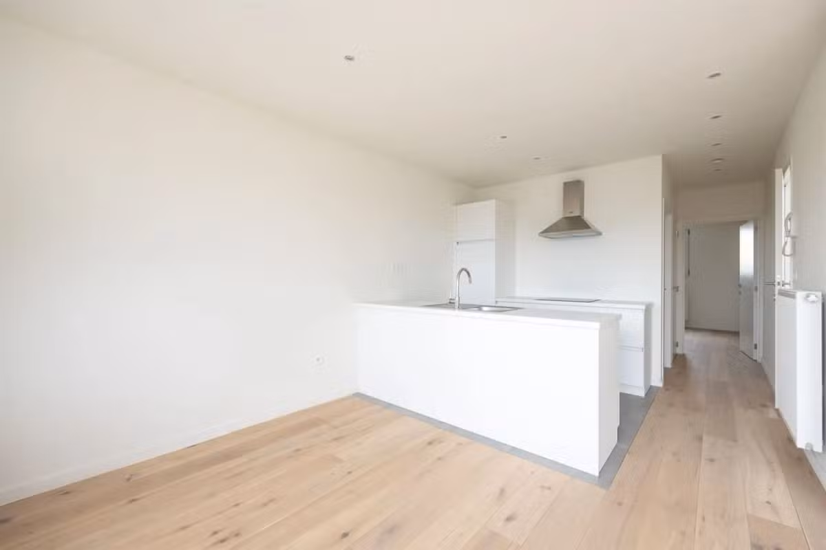 Appartement lumineux avec une chambre à coucher et terrasse - 9