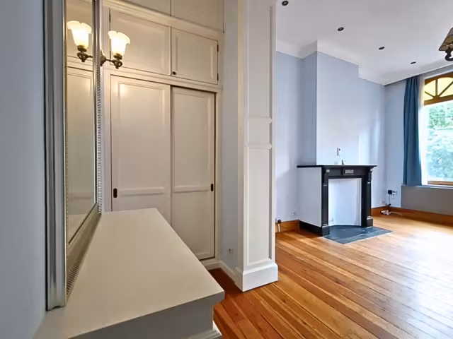 Apartment on avenue du parc in saint-gilles - 2