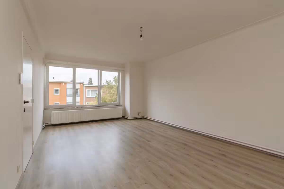 Appartement lumineux de 2 chambres avec box de garage - 1