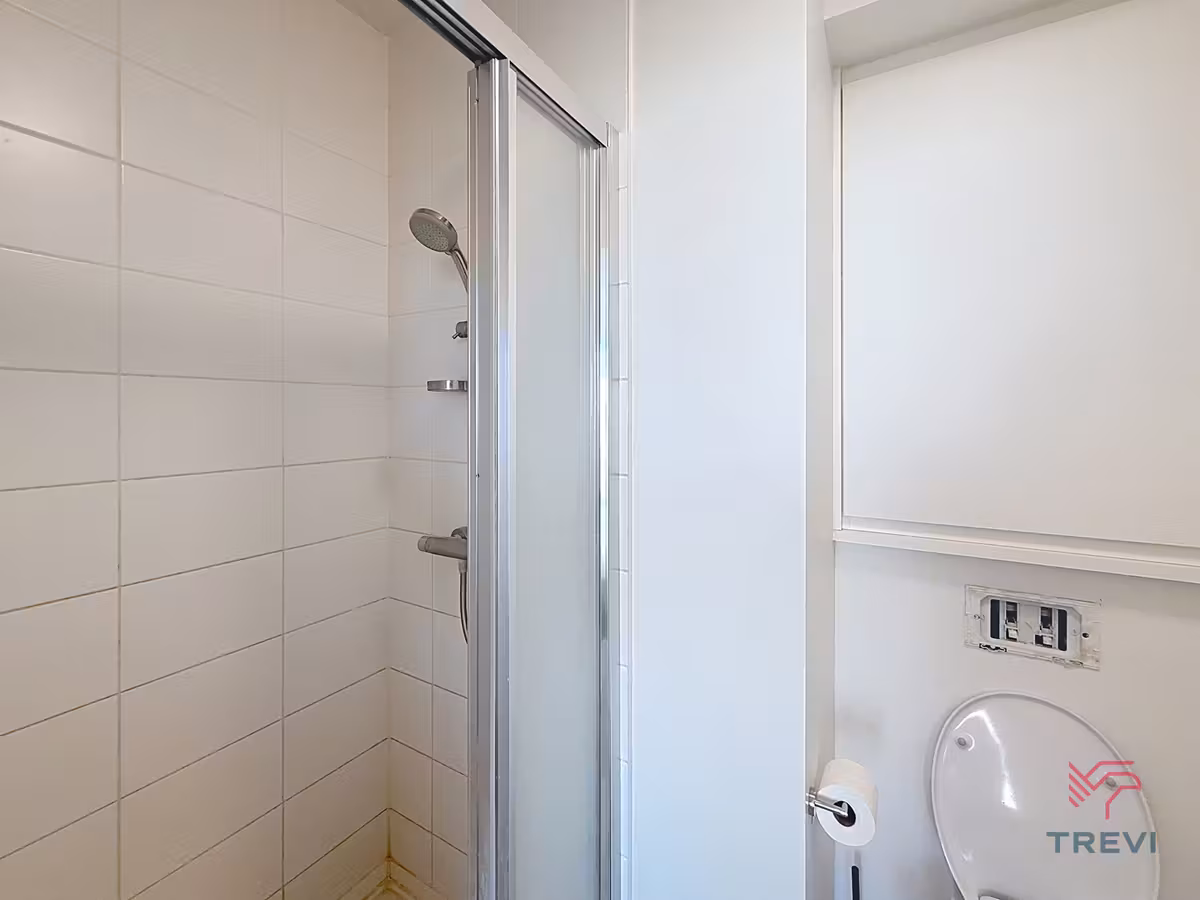 Furnished studio with terrace and parking - 4
