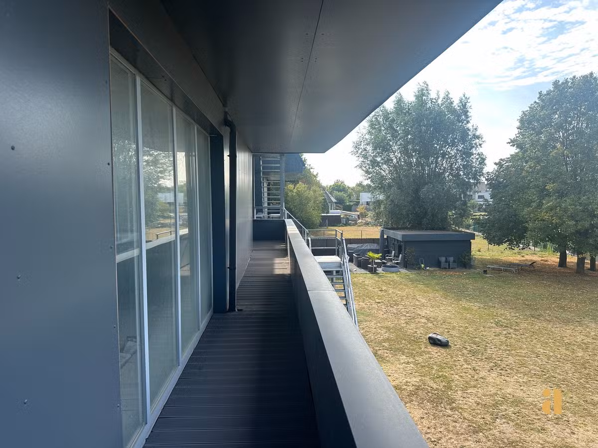 Appartement rénové avec terrasse ensoleillée - 25