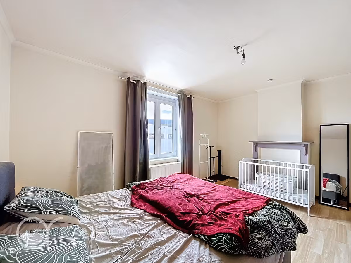 Rijwoning met 2 slaapkamers, bureauruimte en zonnig stadstuintje in centrum Drongen - 11