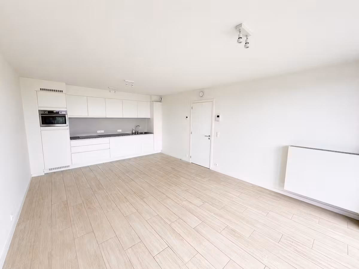 Bright 1-bedroom apartment with terrace and parking in Evere - 2