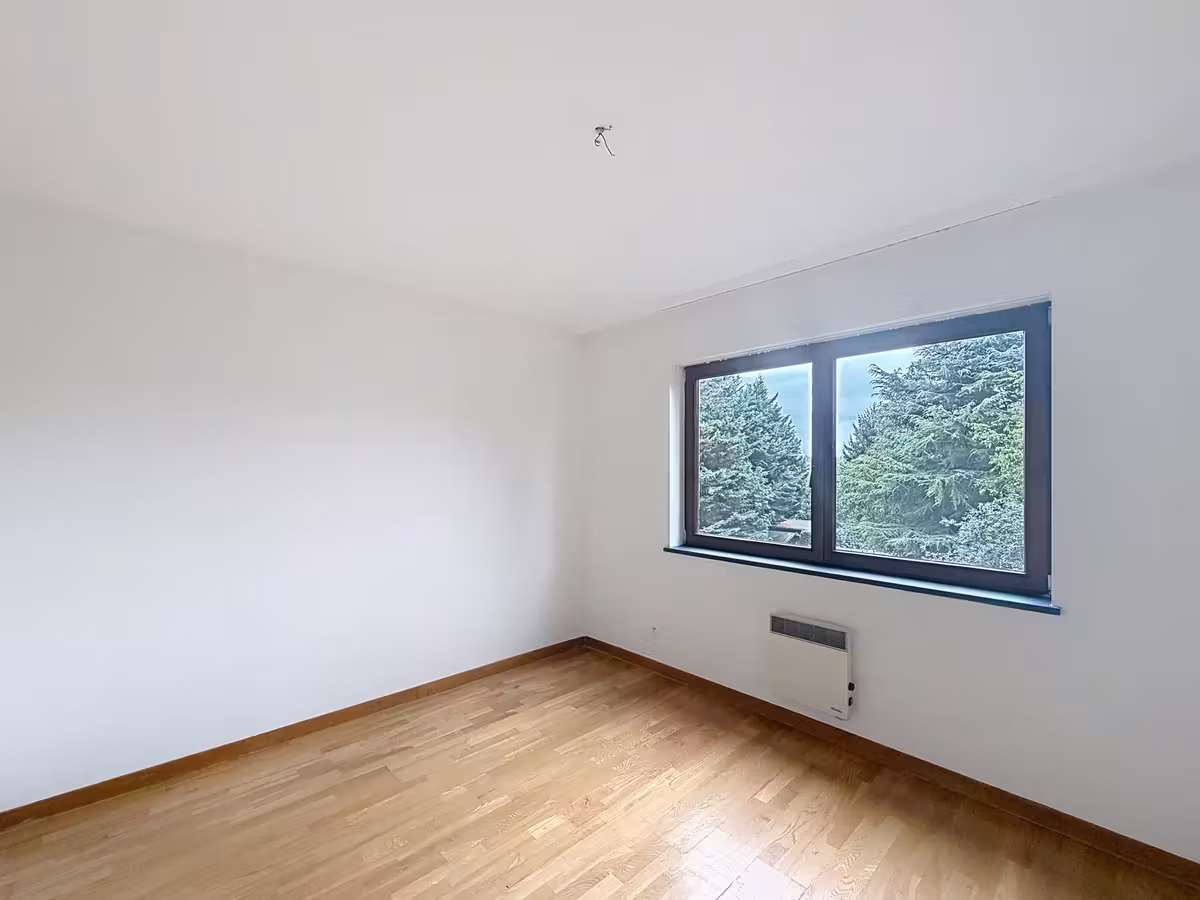 Gerenoveerd appartement met twee slaapkamers en terras - 12