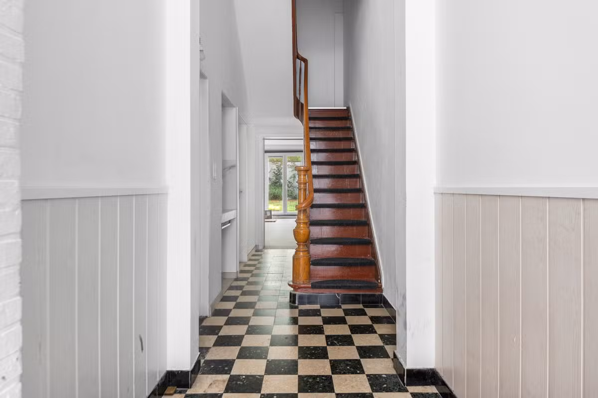 Maison charmante avec cinq chambres à coucher et jardin - 19