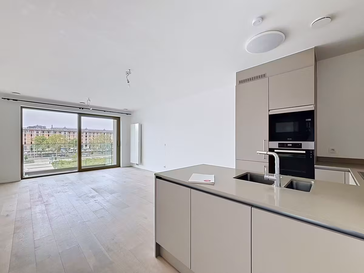 Mooi 2 slaapkamer appartement + parking - 8