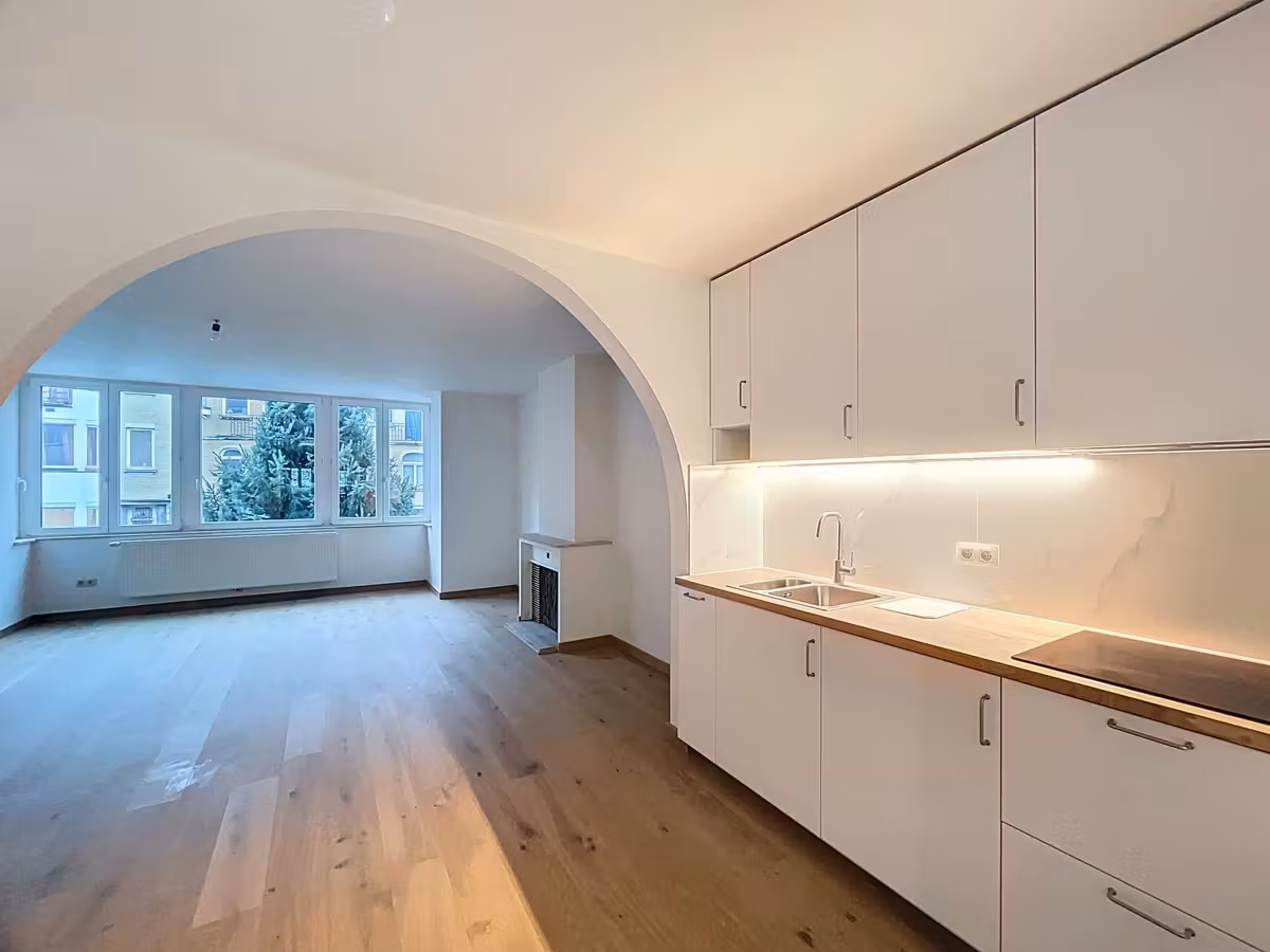 Gerenoveerd 3-slaapkamer appartement Julien Hanssenslaan - 12