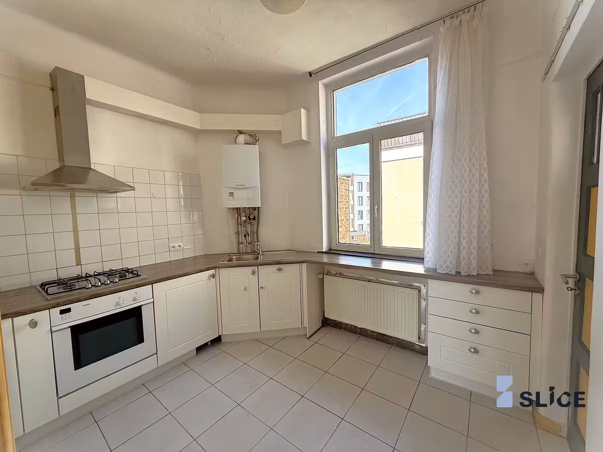 Zonnig appartement met balkon in Etterbeek - 3