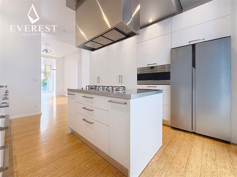 Gerenoveerd huis met tuin nabij ULB - 3
