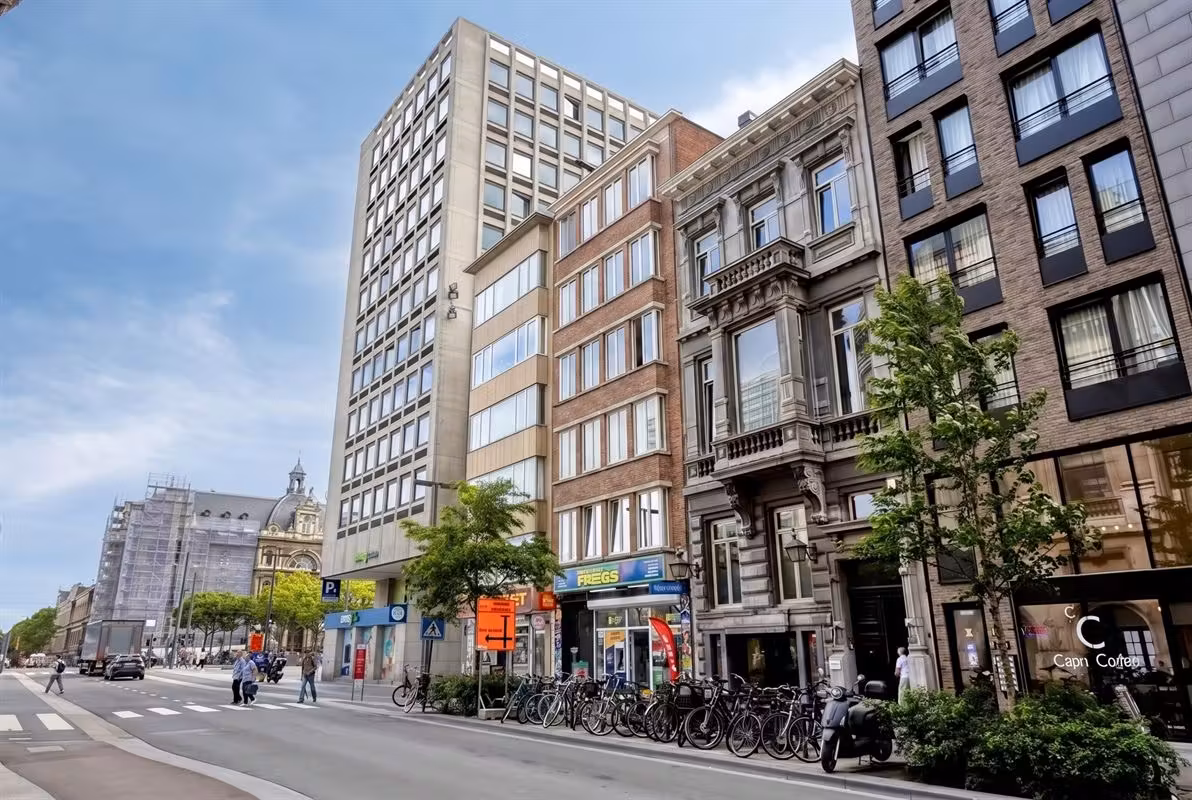 Top gelegen, volledig gemeubeld 2-slaapkamerappartement op de Keyserlei Meir - 2