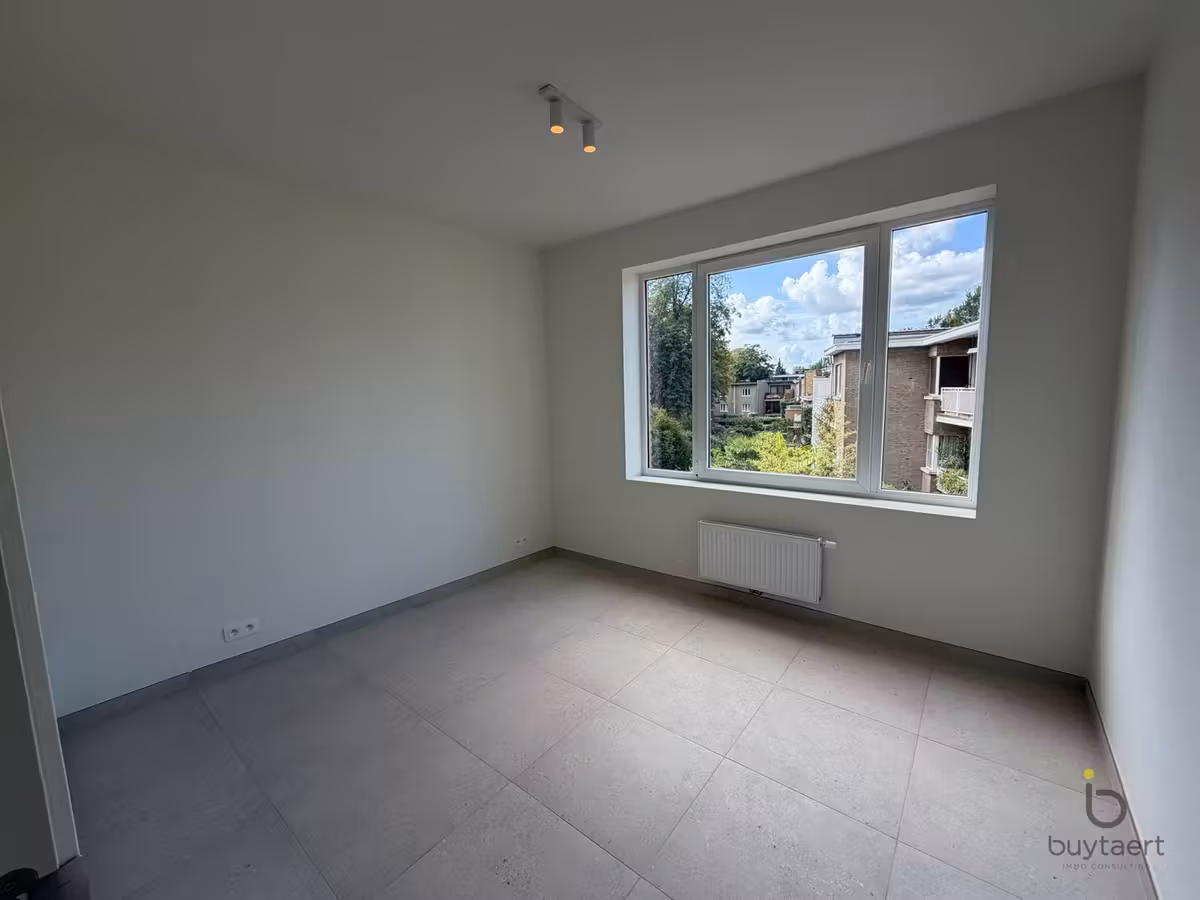 Penthouse rénové avec 3 chambres à coucher - 3