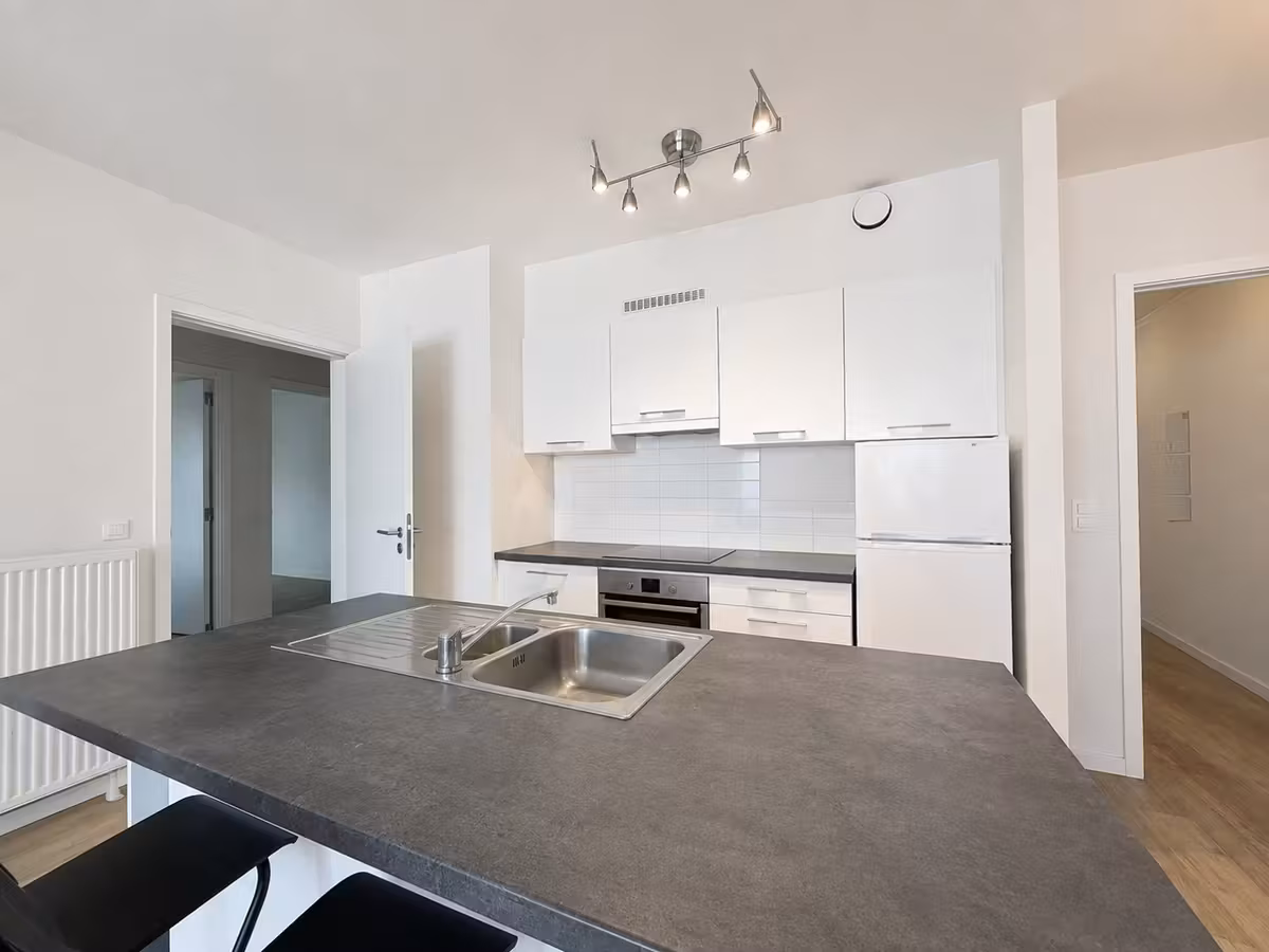 Ruim 3-slaapkamerappartement in de Europese Wijk - 8