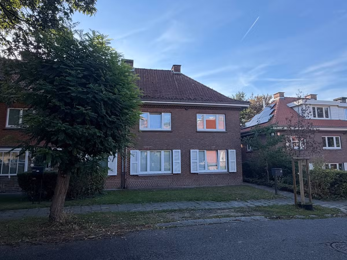 Huis met terras en tuin in Forest - 12