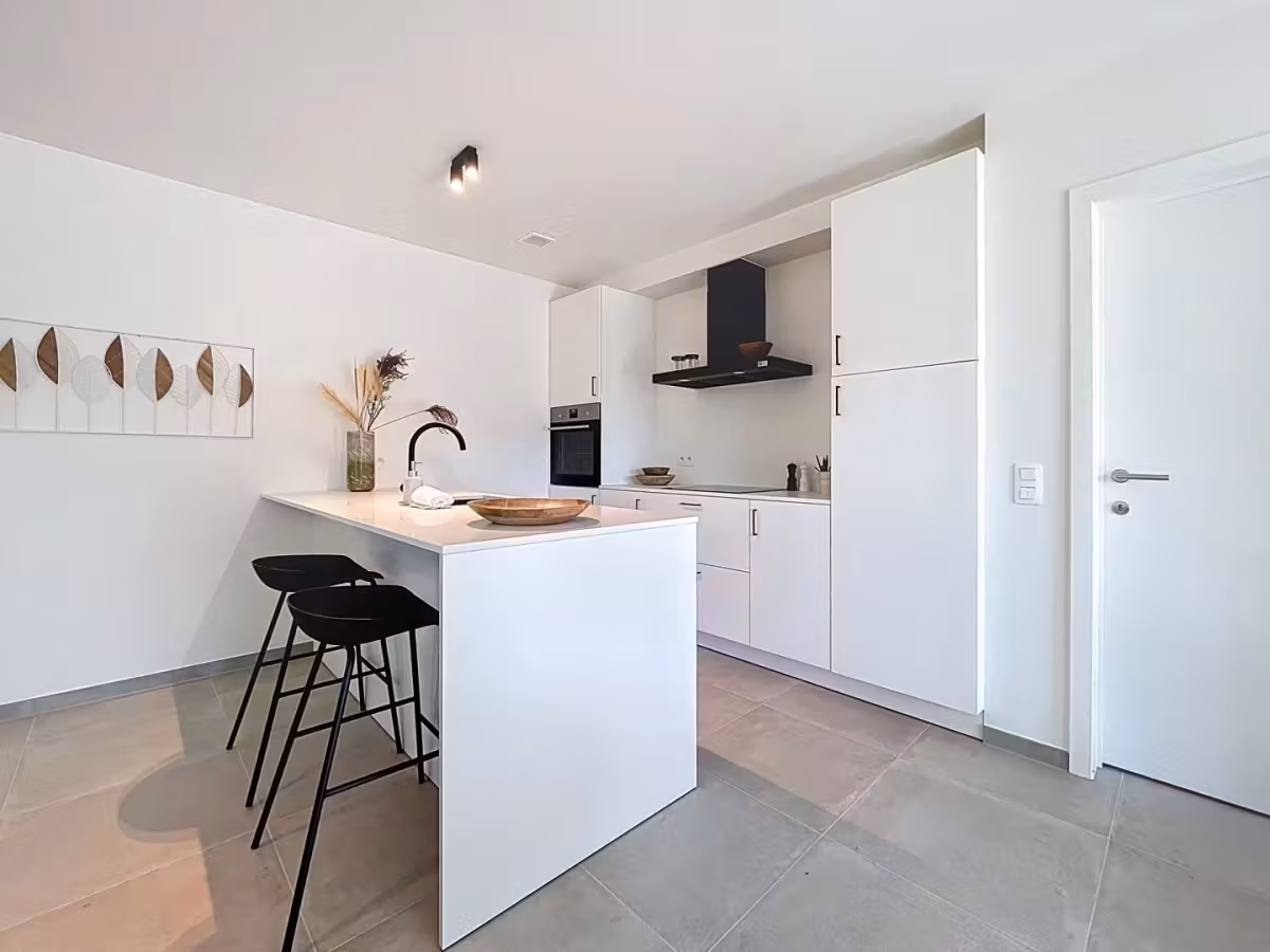 Lichtrijk 2 slaapkamer appartement te Oostakker - 4