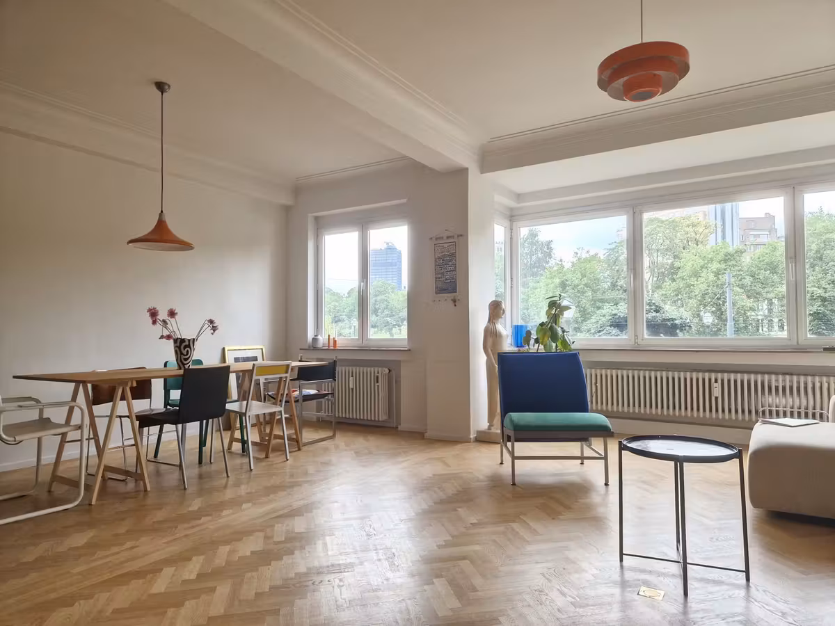 Gerenoveerd appartement met uitzicht op de Vijvers van Elsene - 3