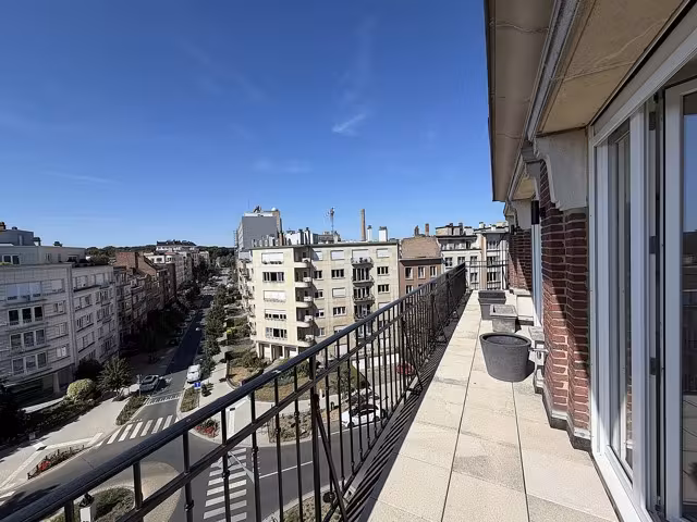 Luxury three-bedroom penthouse in Ixelles - 14
