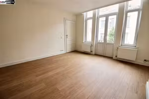 Pleasant, bright and fully renovated 1-bedroom apartment located on Avenue Jupiter - 8