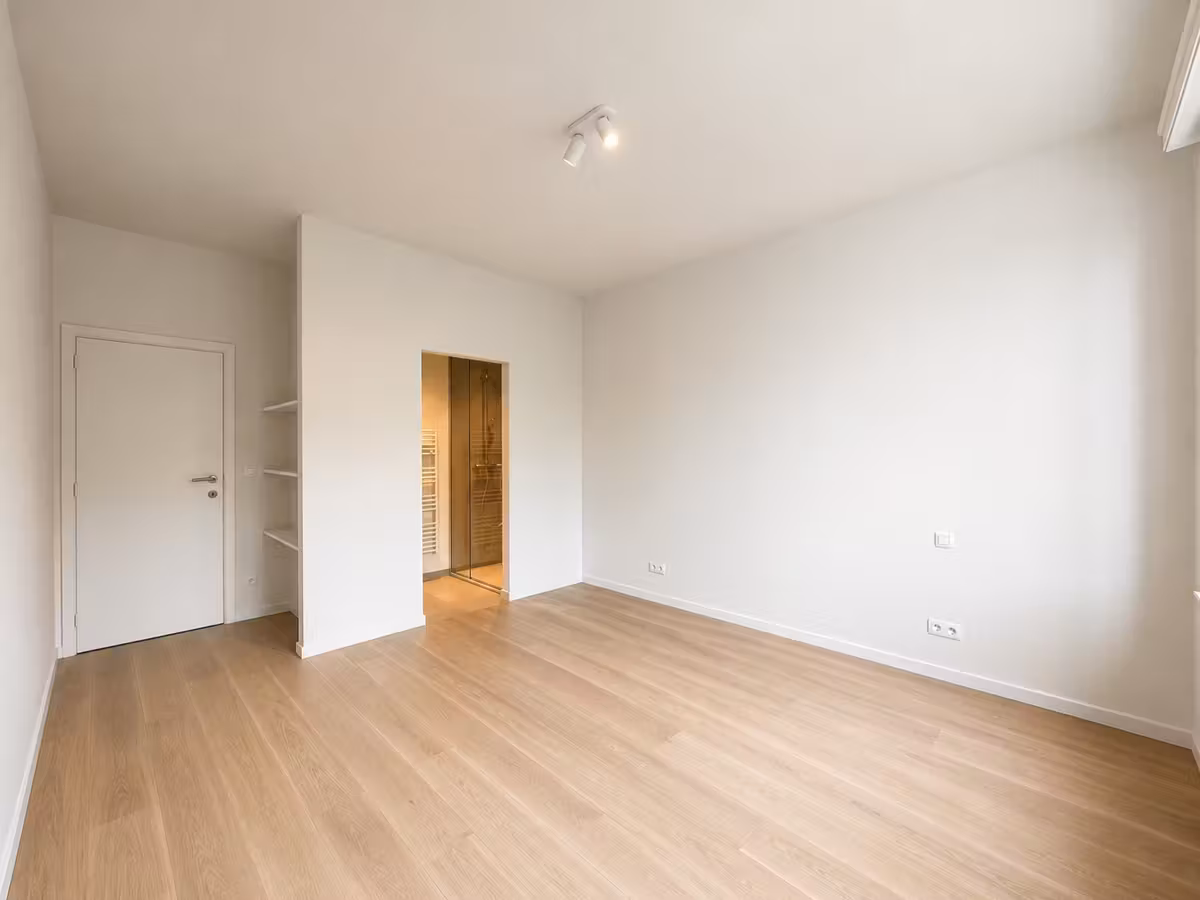 Gerenoveerd appartement met balkon in Woluwe-Saint-Lambert - 8
