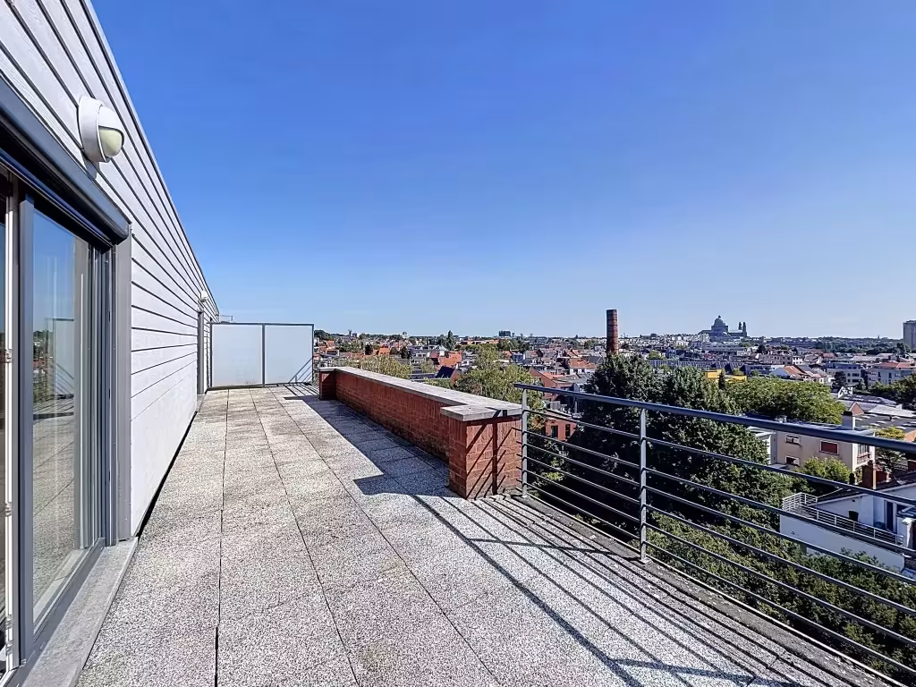 Penthouse met 3 terrassen in Sint-Jans-Molenbeek - 2